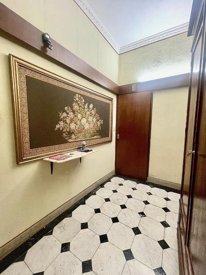 Apartament Dimora Di Maury A Due Passi Dai Trasporti E Da Ballaro Палермо Экстерьер фото